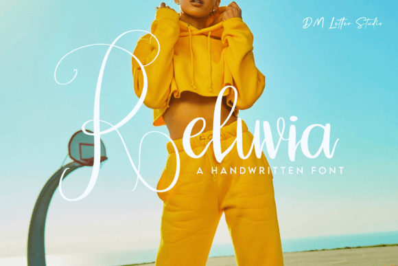 Reluvia: A Natural Handwriting Font for Editorial Elegance